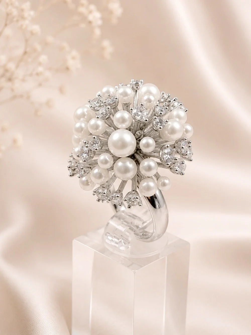 Kate Spade Cheers To That Cluster Ring Pearl Crystal. Size 7